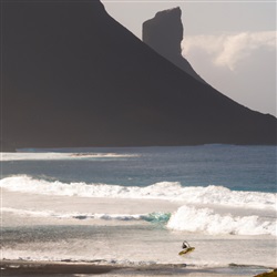 Tenerife: De Beste Surf Spots voor Reizigers die van Surfen Houden