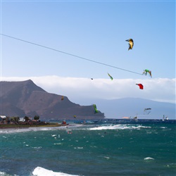 Tenerife: Ontdek de Beste Plekken om te Kitesurfen en te Windsurfen